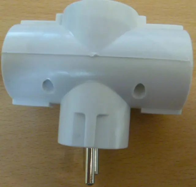 Foto do aviso oficial: JIN YANG Interruptor-Single-Gang Single-Pole Switch Plug com tomadas de tomada de três vias — risco: Queimaduras