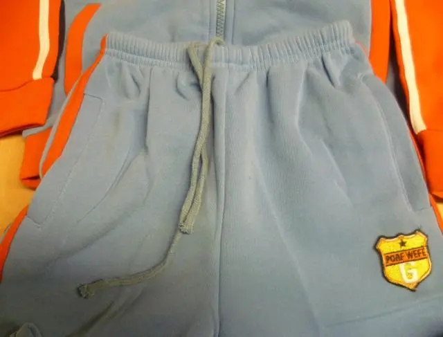Photo de l’avis officiel: Cantarana Ensemble de vêtements — risque: Blessures