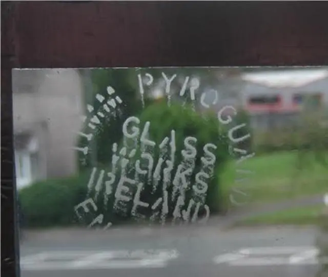 Photo de l’avis officiel: Pyroguard and Pyranova (COUNTERFEIT PRODUCT) Verre de construction — risque: Incendie