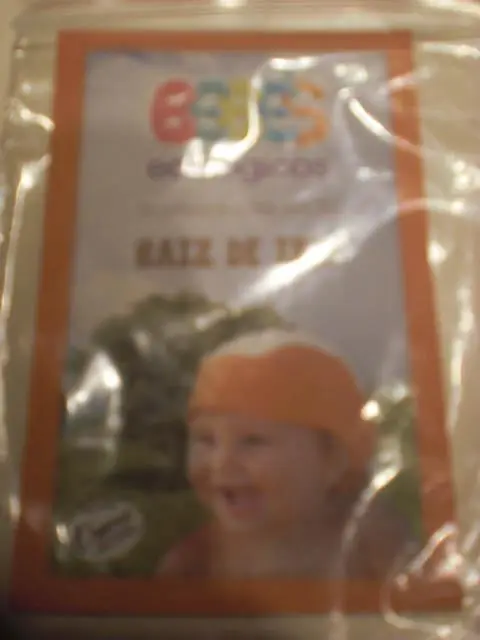 Photo from the official notice: Bebés Ecológicos Mordedor de raíz de iris iris root teether — health & strangulation risk