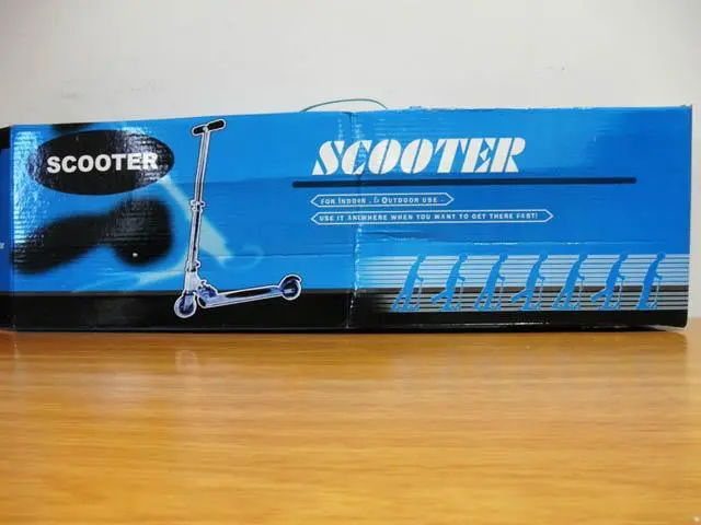 Photo de l’avis officiel: Scooter jouet — risque: Blessures (A11/0019/14)