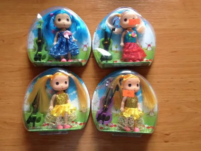 Foto do aviso oficial: Boneca de plástico com violino — risco: Químico