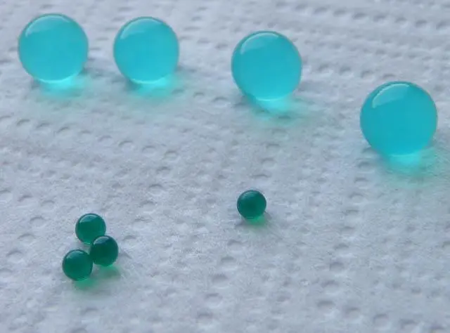 Photo from the official notice: Sandinghuayuan Seven Color Crystal Boll water absorbent crystals — choking & injuries risk