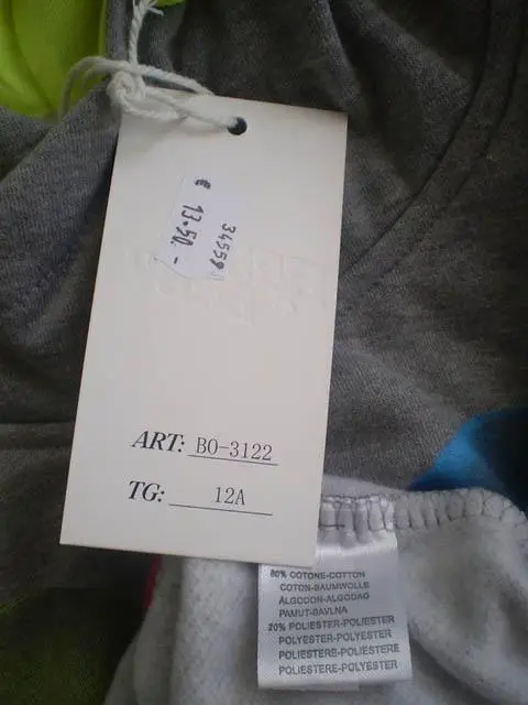 Photo from the official notice: BRUM BEBY boys' sweatshirt — strangulation risk (A12/0280/14)