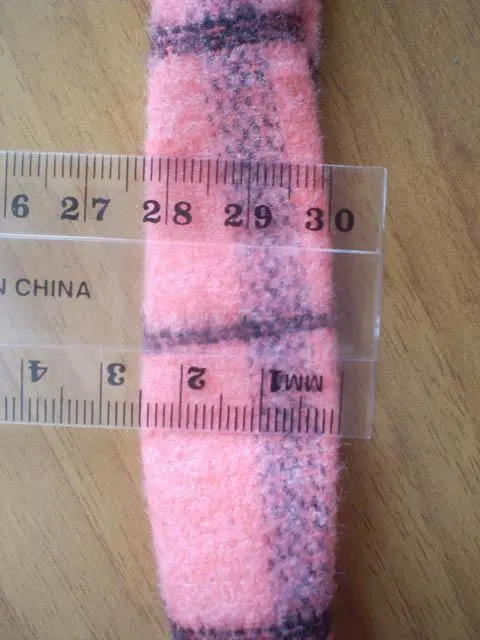 Foto uit de officiële melding: Pink Meisjes kleding set — risico: Verwurging