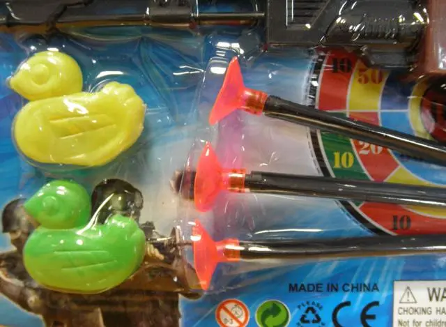 Photo from the official notice: Shoot Gun - Funny Game plastic gun — choking & injuries risk