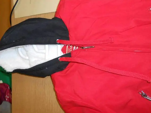 Photo from the official notice: AYDA children's jacket — strangulation risk