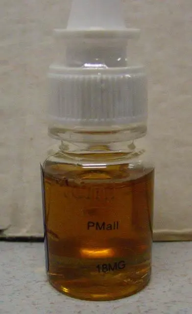 Photo from the official notice: Feellife Feel alive E-liquid extract from pure essential oil liquid for e-cigarettes — chemical risk