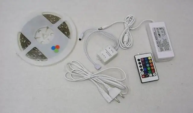 Foto uit de officiële melding: Goobay LED Strip Flexible Waterproof with 150 RGB SMD LEDs — risico: Elektrische schok