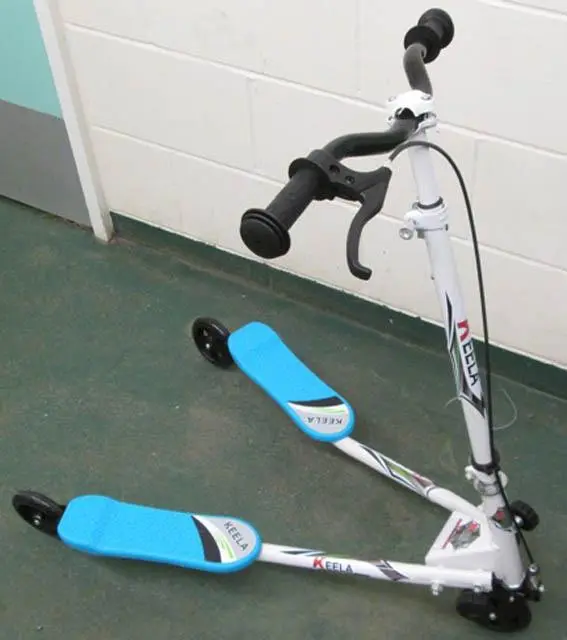 Photo de l’avis officiel: Keela Mini-Speeder, Freestyle Rider Scooter — risque: Blessures