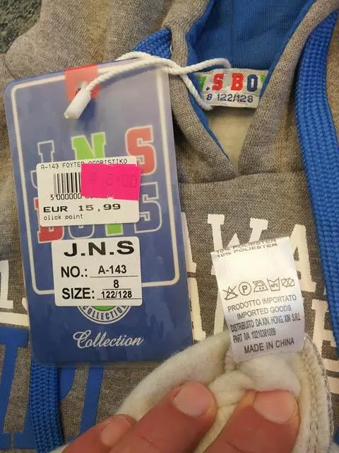 Photo from the official notice: J.N.S BOYS boys' sweatshirt — strangulation risk (A12/0493/14)