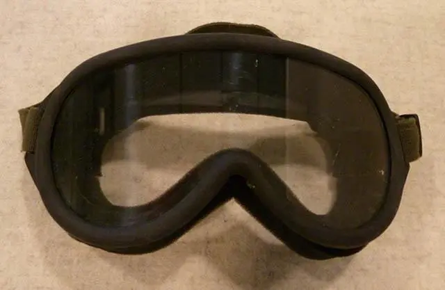 Foto aus der offiziellen Meldung: G &amp; P Laser Product Airsoft Brille — Risiko: Sehschaden