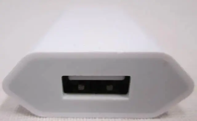 Foto dell’avviso ufficiale: MyTrendyPhone USB Adapter Adattatore per telefono cellulare USB — rischio: Scossa elettrica