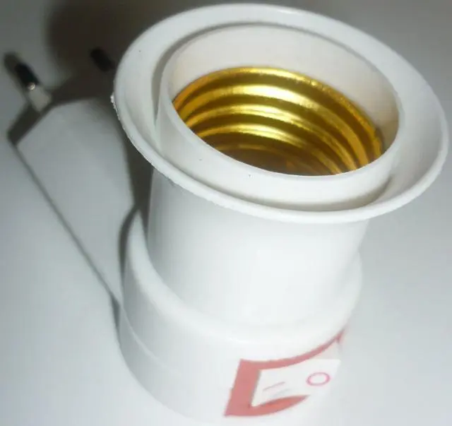 Foto do aviso oficial: Sahara Electrical Accessories Porta-lâmpadas/luz noturna — risco: Choque elétrico