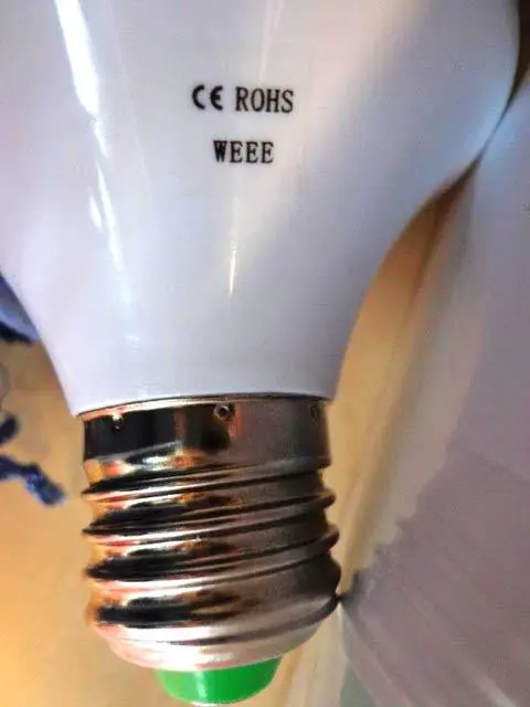 Foto do aviso oficial: LED Maize Light (E27) Lâmpadas LED — risco: Choque elétrico
