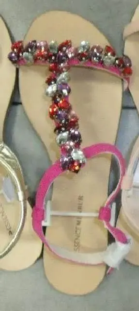 Photo de l’avis officiel: Menbur Essence Menbur Chaussures pour dames — risque: Risque chimique