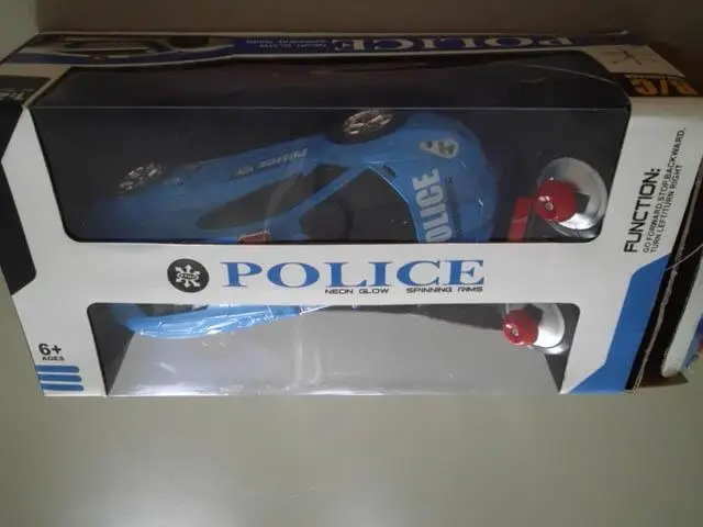 Foto dell’avviso ufficiale: Police Car Auto giocattolo — rischio: Ambiente