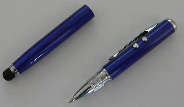 Foto aus der offiziellen Meldung: High Tech Multi Stylus 4in1 Laserpointer — Risiko: Sehschaden