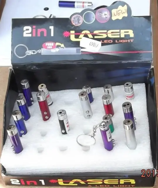 Foto aus der offiziellen Meldung: 2in1 Laser &amp; LED Light Laserpointer — Risiko: Sehschaden (A12/0768/14)