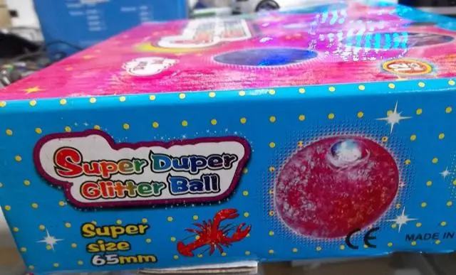 Photo de l’avis officiel: Super Duper Glitter Ball Boules en plastique — risque: Risque microbiologique
