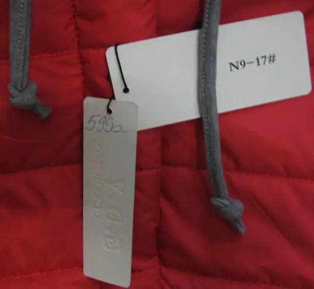Photo from the official notice: Guan Da Yuan children’s jacket — strangulation risk