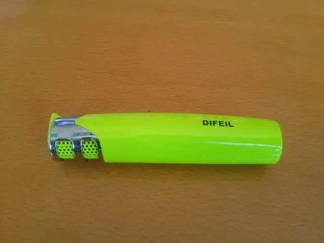 Photo de l’avis officiel: DonGri Classic Lighter Plus léger — risque: Brûlures & Incendie