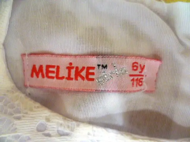 Photo de l’avis officiel: Melike Robe de fille — risque: Blessures