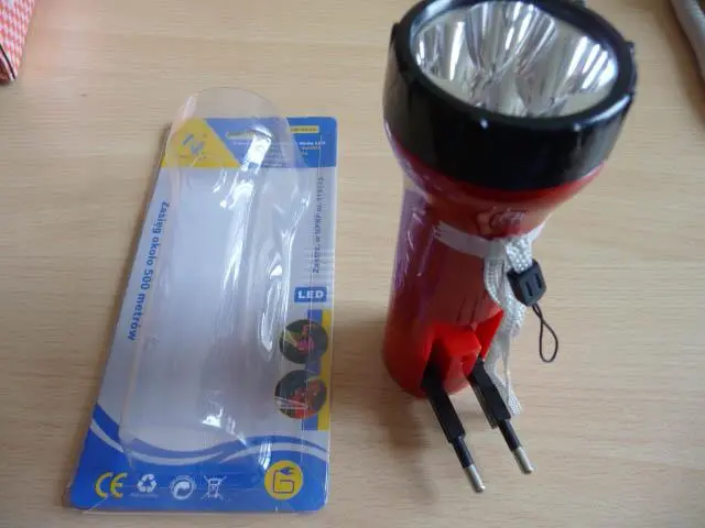Photo de l’avis officiel: Brighter Torche rechargeable — risque: Choc électrique