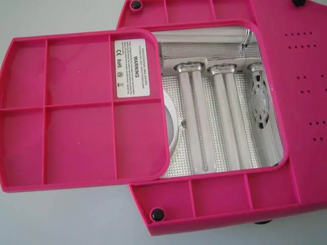 Foto do aviso oficial: Professional Nail Dryer Secador de unhas — risco: Cortes & Choque elétrico