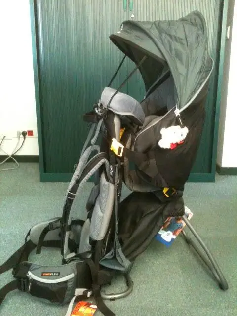 Foto aus der offiziellen Meldung: DEUTER Kid Comfort III Babytrage — Risiko: Ersticken