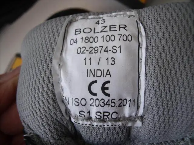 Photo de l’avis officiel: Bolzer Chaussures Negro Bottes de sécurité — risque: Risque chimique
