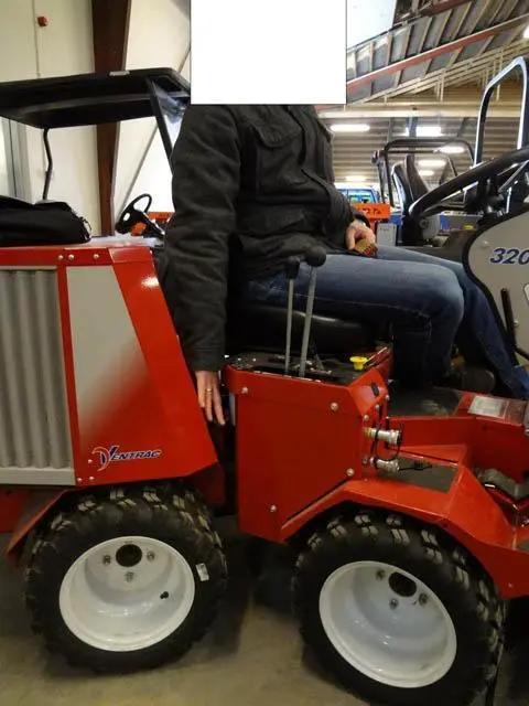 Foto do aviso oficial: Ventrac Ventrac 3200 Trator compacto — risco: Ferimentos