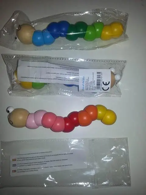 Photo from the official notice: Out of the Blue Wooden worm - Trælarve babies' activity toy — choking risk