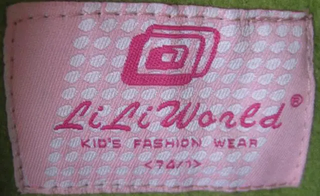 Foto uit de officiële melding: Li Li World Kinderjas — risico: Verwurging