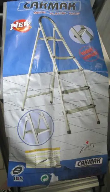 Photo de l’avis officiel: Cakmak Merdiven ladder 3+1 Échelle — risque: Blessures