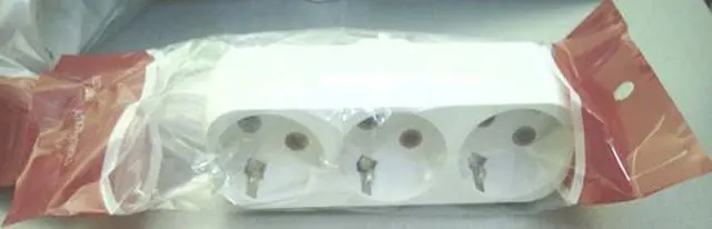 Photo de l’avis officiel: MORKE Prise multi-socket — risque: Brûlures & Choc électrique