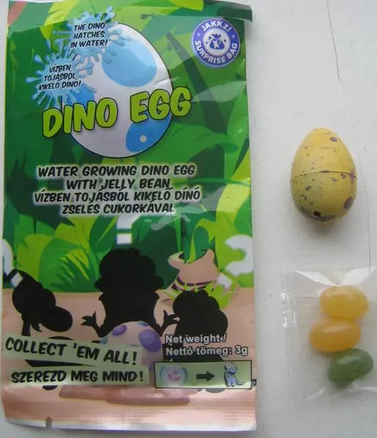 Foto do aviso oficial: JAKKZI Dino egg Brinquedos em expansão com doces — risco: Engasgamento & Ferimentos