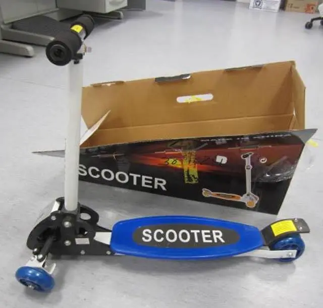 Foto dell’avviso ufficiale: Scooter Scooter a due e tre ruote — rischio: Lesioni
