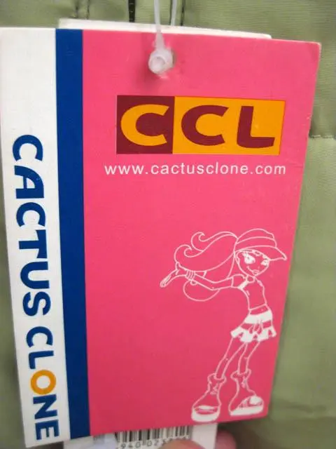 Foto uit de officiële melding: Cactus Clone Meisjes jas — risico: Verwurging