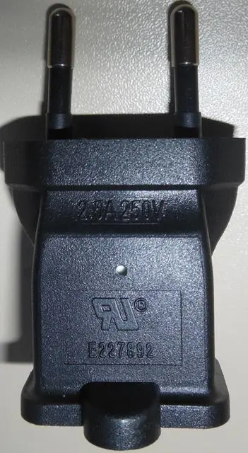Photo de l’avis officiel: Inline Netzadapter Adaptateur de plug — risque: Choc électrique (A12/1240/14)