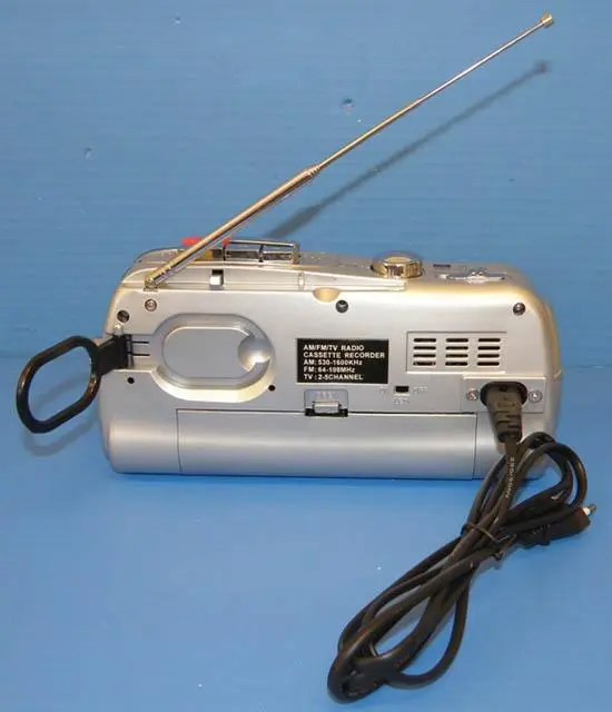 Zdjęcie z oficjalnego zgłoszenia: NAKAI Portable AM/FM/TV Radio Cassette Recorder with AC/DC Function Przenośne radio — ryzyko: Porażenie prądem & Pożar