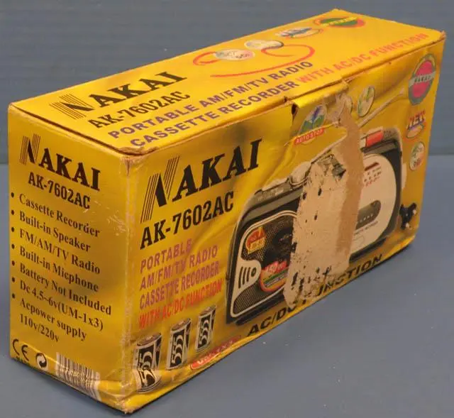 Zdjęcie z oficjalnego zgłoszenia: NAKAI Portable AM/FM/TV Radio Cassette Recorder with AC/DC Function Przenośne radio — ryzyko: Porażenie prądem & Pożar