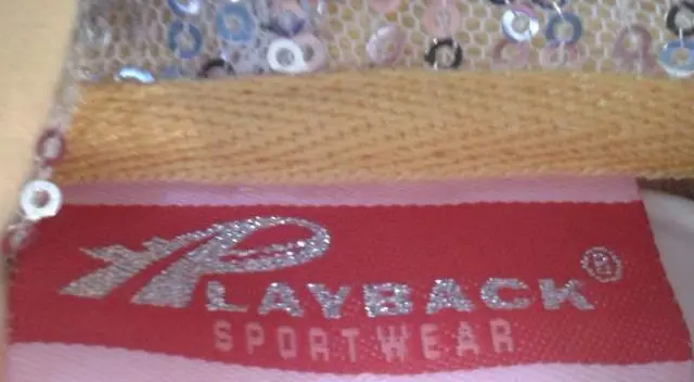 Photo de l’avis officiel: Playback Sport Wear Tenue pour les filles — risque: Blessures & Etranglement