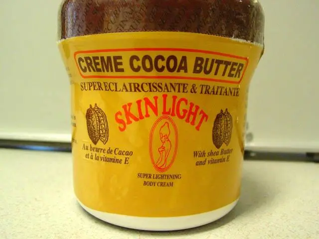 Foto aus der offiziellen Meldung: Skin Light Skin Light, crème cocoa butter Hautaufhellungsprodukt — Risiko: Chemikalie