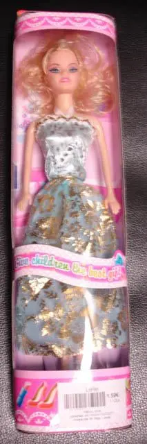 Foto do aviso oficial: FAD STYLE Boneca de plástico — risco: Químico (A12/1447/14)