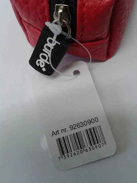 Photo from the official notice: Burde Förlagsaktiebolag Pennfodral POP röd pencil case — environment risk