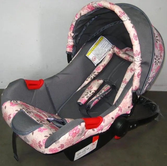 Photo de l’avis officiel: Baby Stroller with Car Set Poussette mixte avec siège auto pour bébés — risque: Blessures