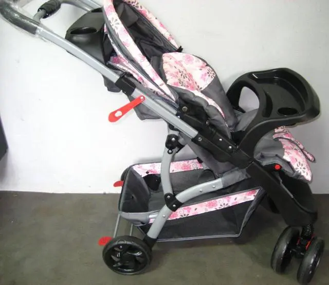 Photo de l’avis officiel: Baby Stroller with Car Set Poussette mixte avec siège auto pour bébés — risque: Blessures