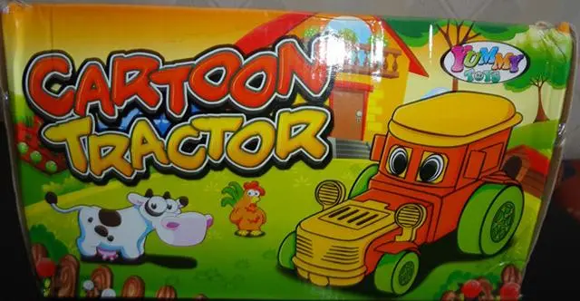 Foto do aviso oficial: Yummy Toys Cartoon Tractor Brinquedo plástico com doces — risco: Engasgamento