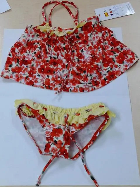 Photo de l’avis officiel: FEI Bikinis des filles — risque: Blessures & Etranglement